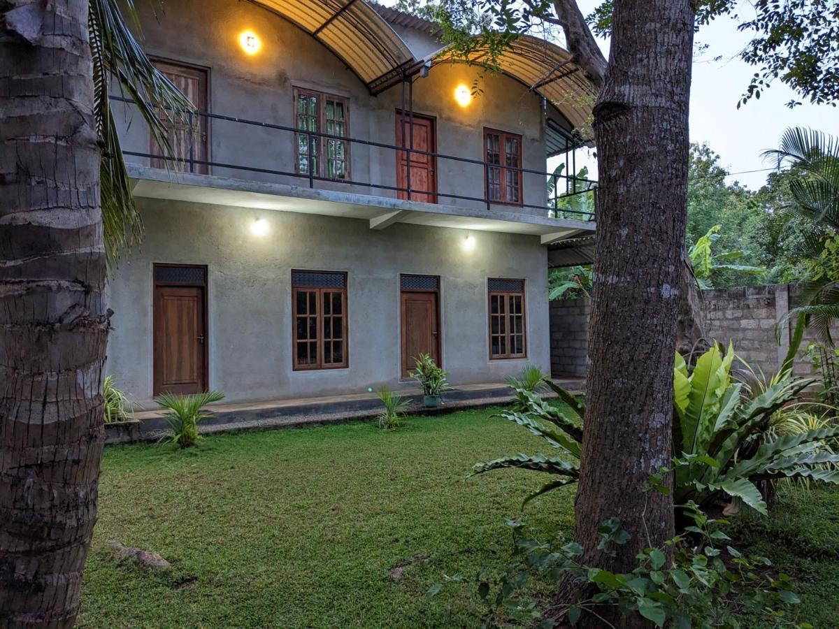 Afenta Motel- Mihintale Extérieur photo