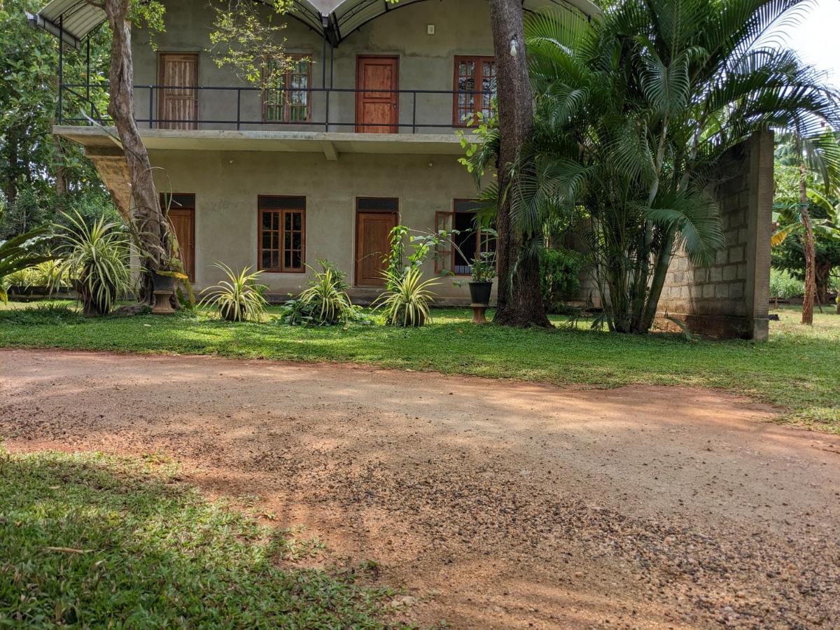 Afenta Motel- Mihintale Extérieur photo