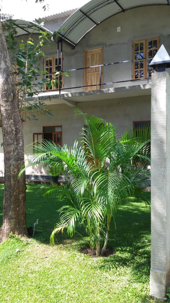 Afenta Motel- Mihintale Extérieur photo